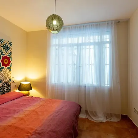 Cozy Near The Center, Torres De Serrano Apartment *