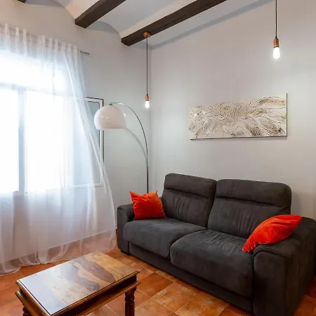 Апартаменты Cozy Near The Center, Torres De Serrano Валенсия